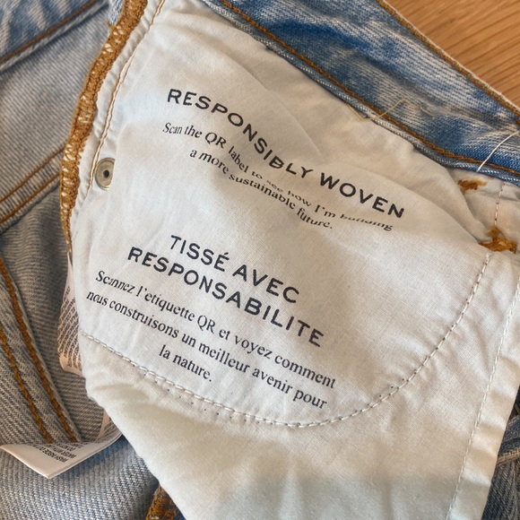 Frame Le Garcon Mid Rise Ripped Boyfriend Jeans in Natoma 23 - Picture 7 of 9